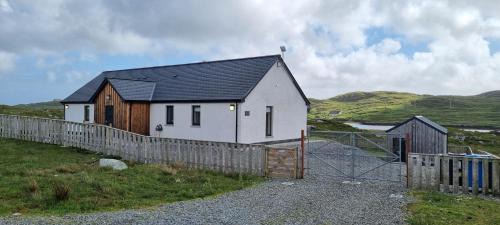 Finsbay House | An Lochan