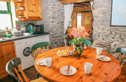Ballydavid Cottage | AN NEAD, pet friendly, with open fire in Dingle, County Kerry