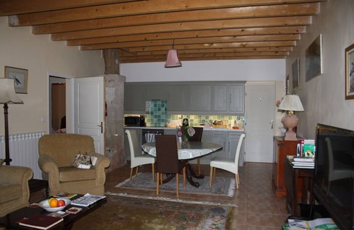 Duras Apartment | An Oasis Of Tranquillity. Wing of a lovely old house set in park-like grounds