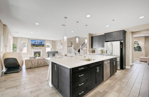 Southwest Anaheim House | AN18 - LuxuryHome w/Theater/Gameroom/Jacuzzi