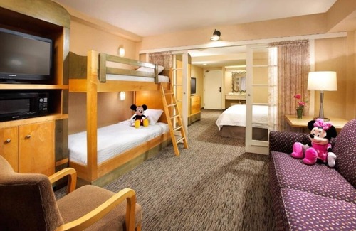Anaheim Resort House | Anaheim Family Suite: Steps from Disneyland with Pool & Free WiFi!