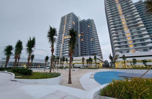 San Fernando Apartment | Analiza Penthouse Azure North