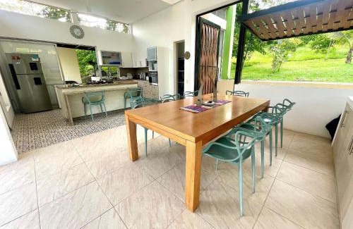 Anapoima House | Anapoima Casa Finca Piscina, Jacuzzi, Golf y Tenis