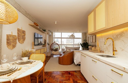 Central Zone House | Ancestral SampaSky: bathtub and view on the 19th