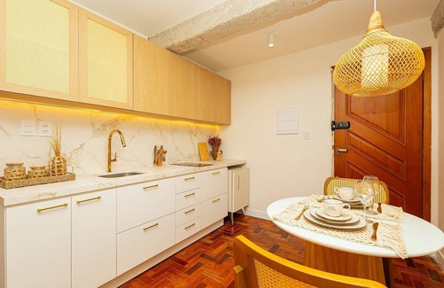 Central Zone House | Ancestral SampaSky: bathtub and view on the 19th