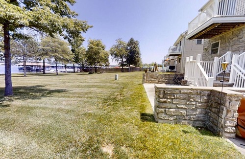 Mineral Villa | Anchor Here- Cozy Waterfront Townhome, Perfect Getaway, Sandy Beach, Boat Slip