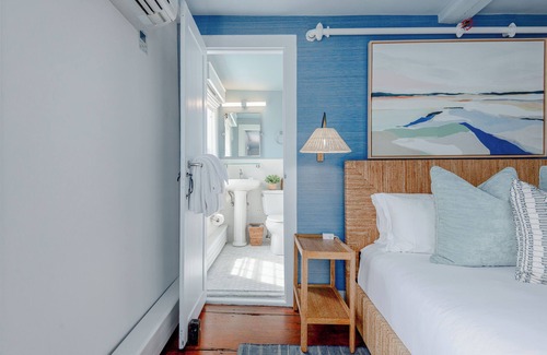 Nantucket Town Hotel | Anchor Inn