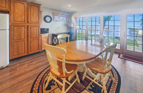 Orleans House | Anchors Away Cottage on Big Spirit Lake (Lakefront)
