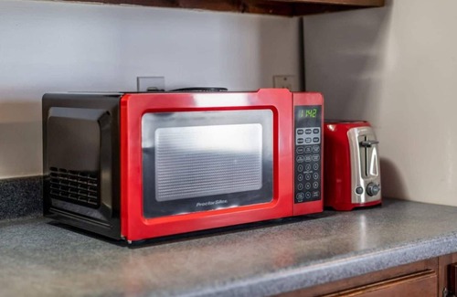 Old Orchard Beach House | Anchors Away Cottage: 5BR 10-Min Walk to Beach