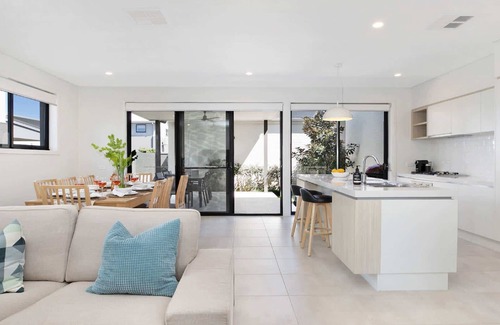 Shell Cove House | Anchors Rest Summary: