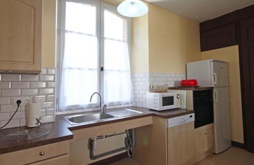 La Gonfriere House | Ancien Presbytère Rénové au Calme avec Jardin, 4 Chambres - FR-1-497-78