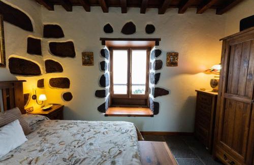Santa Lucia House | Ancient Historical House