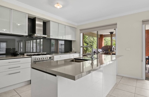 Torquay House | Anderson Coastal Getaway