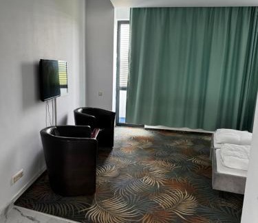 Gaiseni Hotel | Andy Hotel KM 36