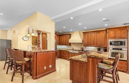 Captiva House | ANDY ROSSE LUXURY VILLA - WALK TO BEACH, SHOPS & RESTAURANTS