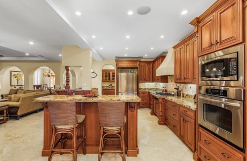 Captiva House | ANDY ROSSE LUXURY VILLA - WALK TO BEACH, SHOPS & RESTAURANTS