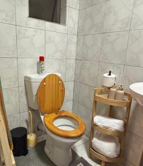 Kempton Park House | Aneiwa airport lodge