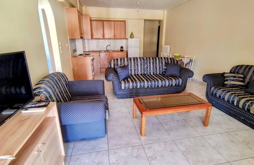 Molos-Agios Konstantinos Apartment | Angela's Apartment with beautiful balcony view