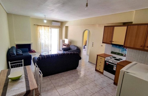 Molos-Agios Konstantinos Apartment | Angela's Apartment with beautiful balcony view