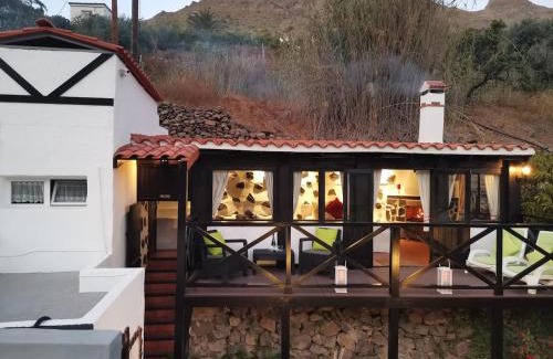 San Bartolome de Tirajana Ski Chalet | Angels Pathway