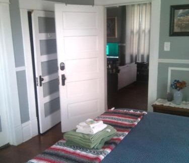 Greater Heights Bed & Breakfast | Angies in the Heights