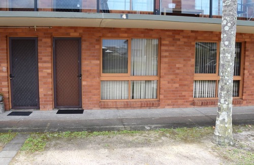 South West Rocks Apartment | Anglers Lodge 4 - walk to the beach