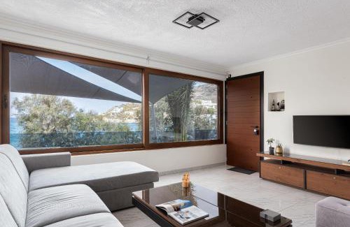 Kini Villa | Aniv Villa by the Sea