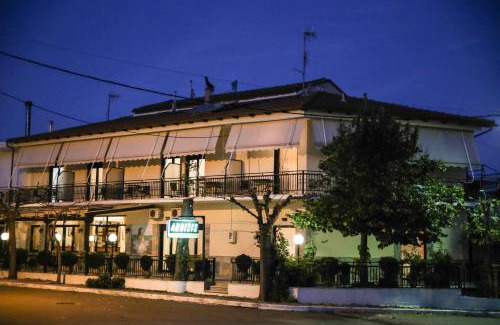 Loutra Ypatis House | Anixis Hotel