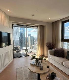 Canary Wharf Apartment | Anmols AP