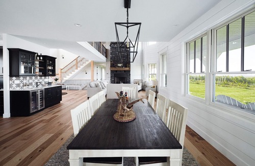 Williamsburg House | Ann Riley Farmhouse - Country Setting By The Horse Show