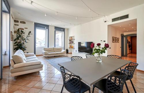 Stazione Apartment | Anna Home Bergamo Deluxe Apartment