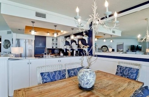 Bradenton Beach Condo | Anna Maria Island Club 45, Condo 2 Bedroom/2 Bath ocean view, maximum.