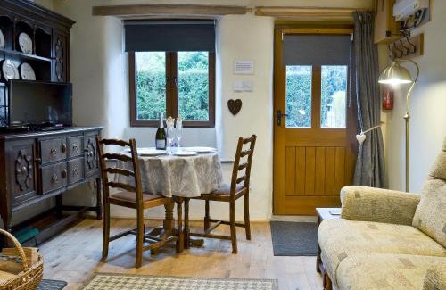 Milton Combe House | Annies Cottage