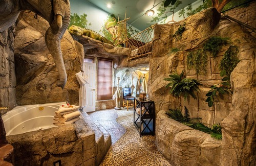 East Central Hotel | Anniversary Inn - 5th South