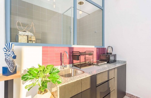 Gemmayzeh Apartment | Anoor 104 Gemmayze Studio - Balcony & 24/7 Power