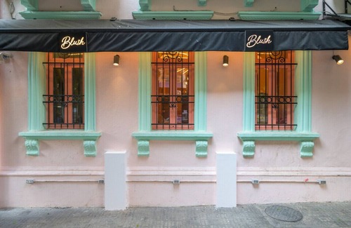 Gemmayzeh Apartment | Anoor Studio 102 in Gemmayze W/Balcony & 24/7 Power