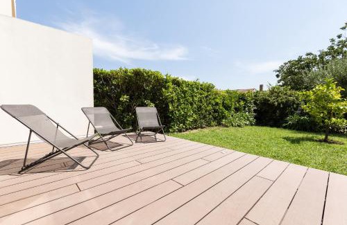 Plaine de la Brague Apartment | Antibes Rez de Jardin, grande terrasse dans résidence avec piscine
