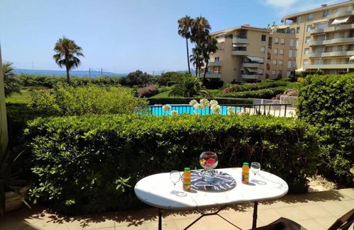 Golfe Juan Apartment | Antibes T2 Vue mer 48m2 Terrasse Parking Piscine Plage