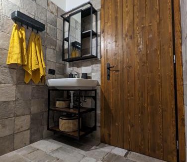 Dongo Apartment | Antica Osteria Apartments