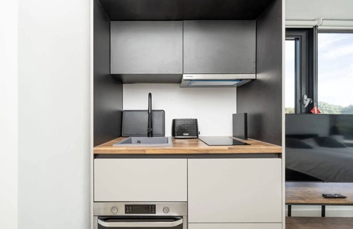 Peninsula Apartment | Antigallican