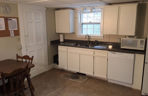 Wellfleet House | Antique Cape In The Cape Cod National Seashore Park Near Gull Pond