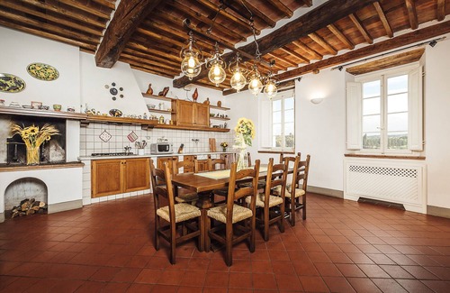 Capannori Resort | Antique Farmhouse On The Hills Of Lucca