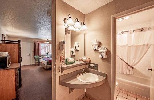 Jackson Hotel | Antler Inn