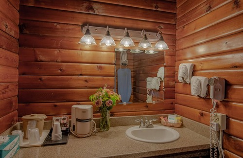 Jackson Hotel | Antler Inn