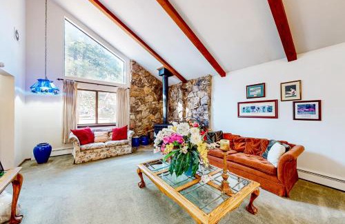 Christmas Valley House | Antler & Pine