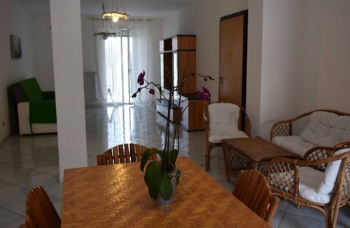 Mola di Bari Apartment | Antonio Big House in Mola