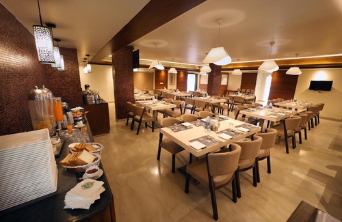 Vellore Hotel | Anukulas Residency - Vellore