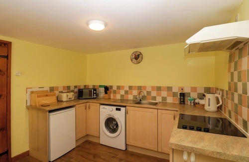 Blakeney Cottage | ANVIL COTTAGE, pet friendly, character holiday cottage in Blakeney