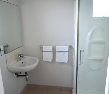 Takapuna Hotel | Anzac Court Motel