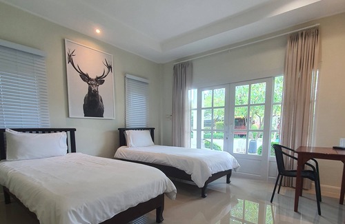 Khanong Phra Hotel | Aob-Oun Homestay